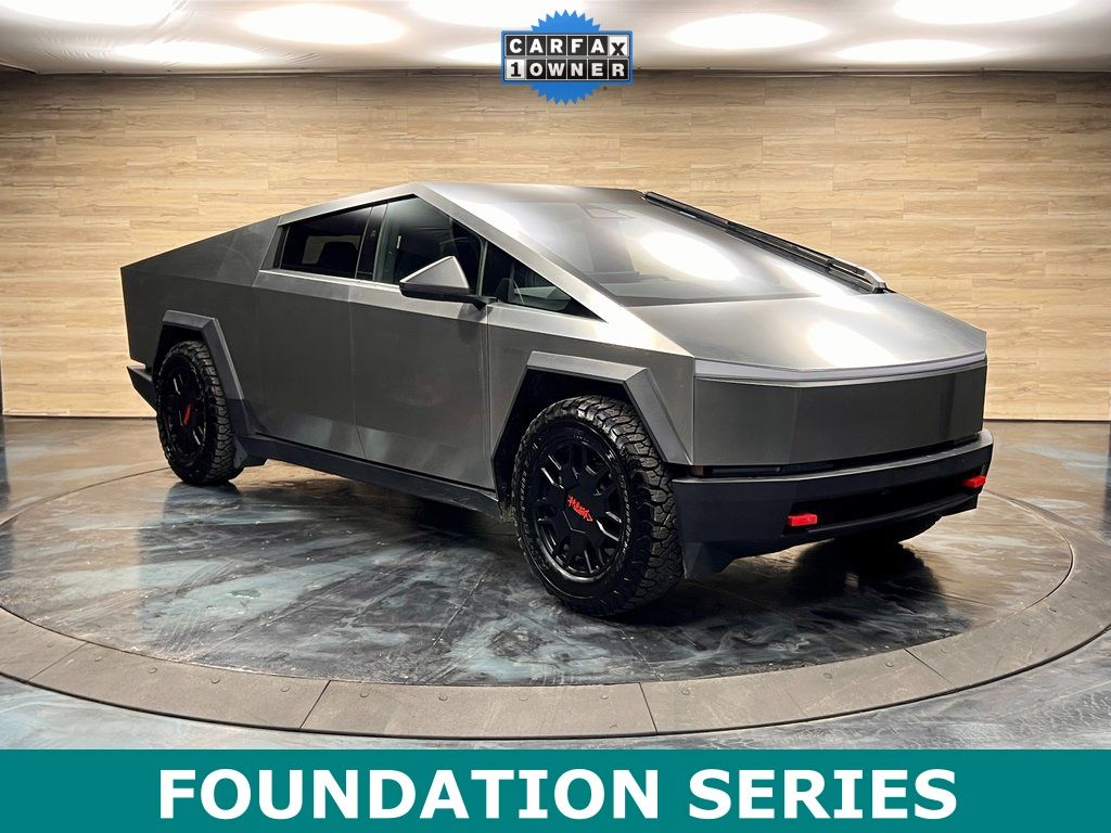 2024 Tesla Cybertruck Base