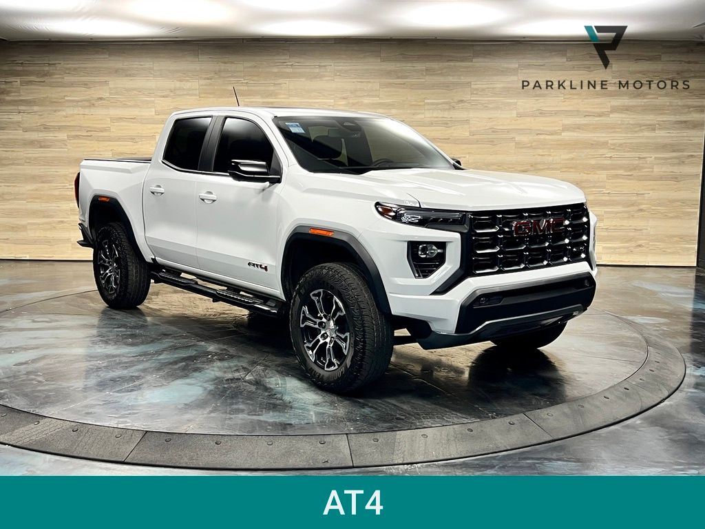 2024 GMC Canyon 4WD AT4 Crew Cab Short Box's photo