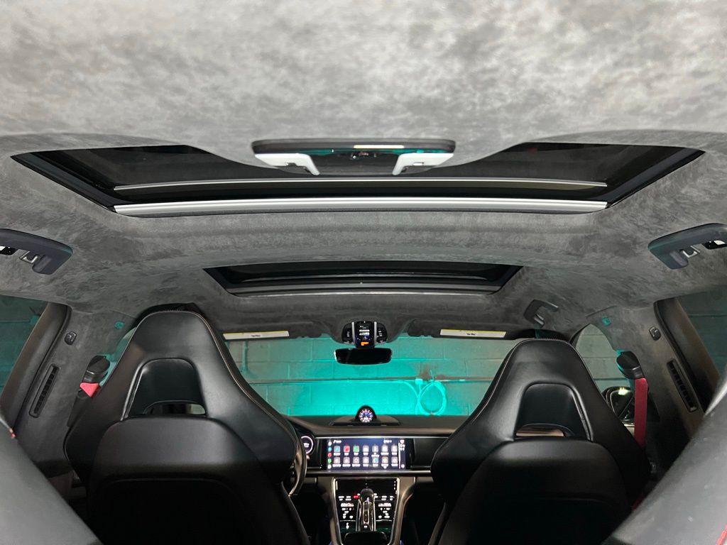 2023 Porsche Panamera GTS - Photo 6