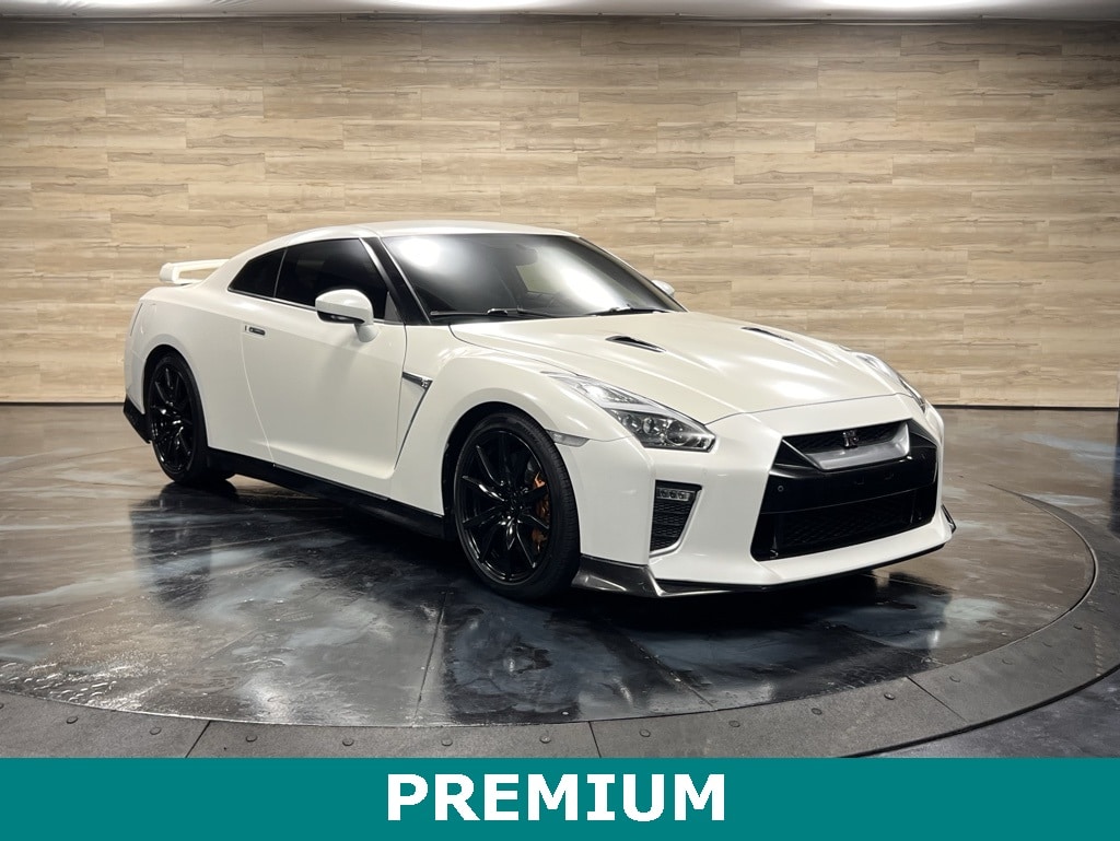 2020 Nissan GT-R Premium's photo