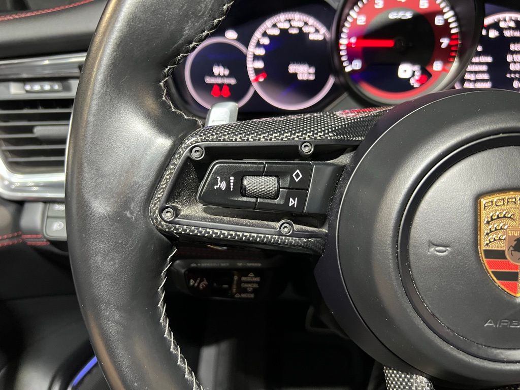 2023 Porsche Panamera GTS - Photo 27