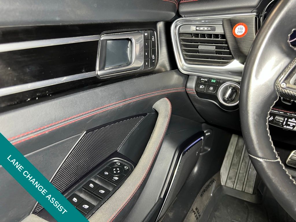 2023 Porsche Panamera GTS - Photo 21