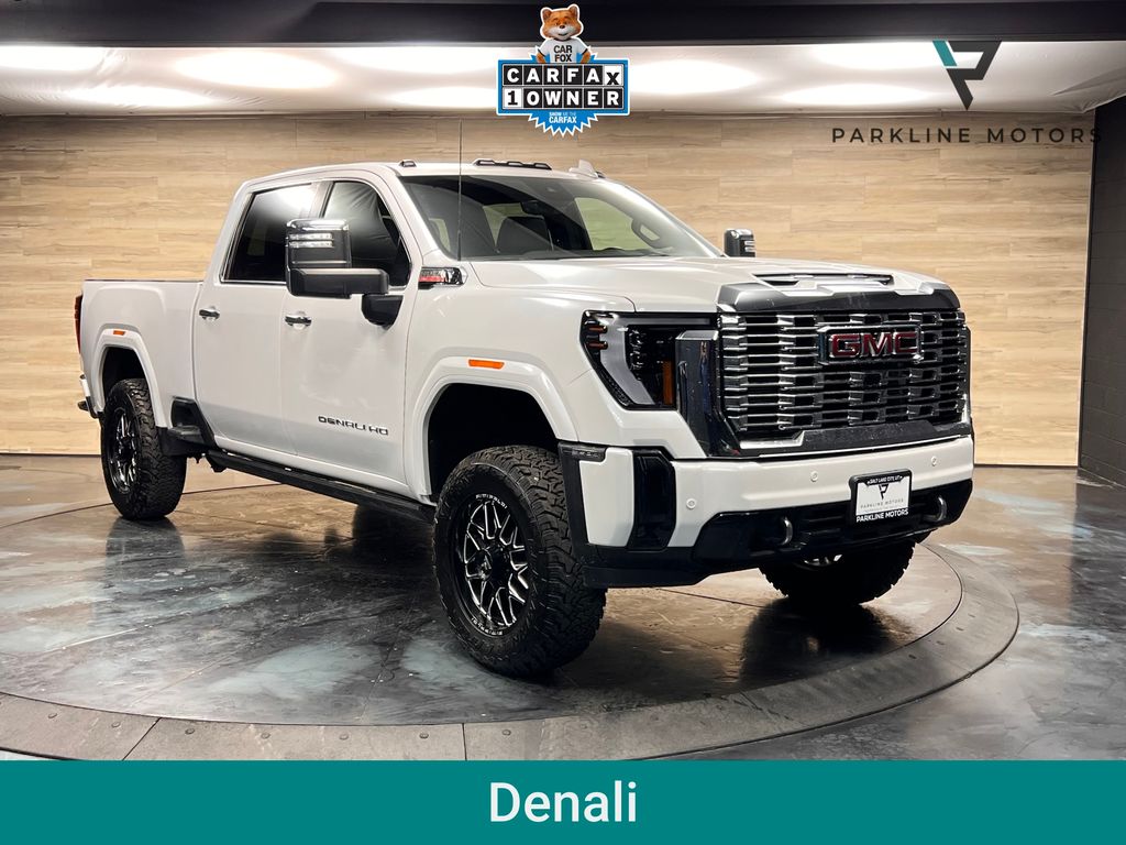 2024 GMC Sierra 4WD Crew Cab Standard Box Denali's photo