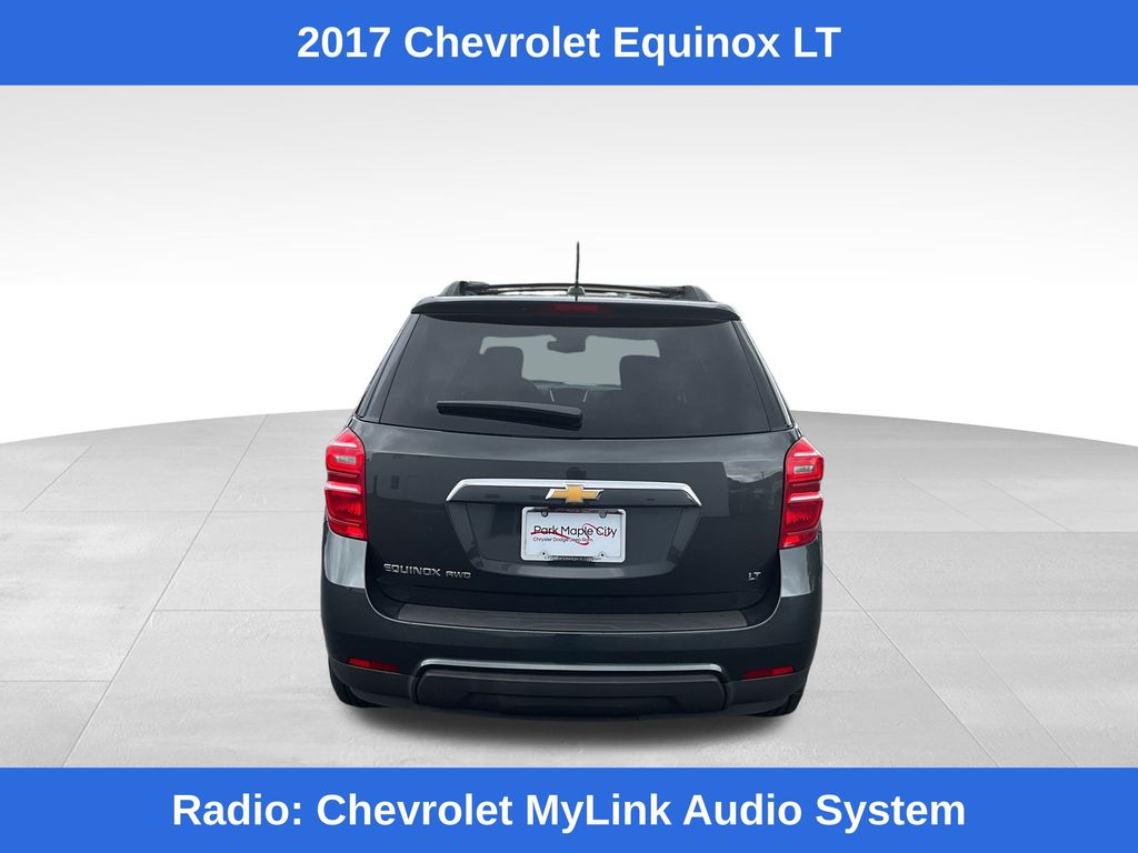 2017 Chevrolet Equinox LT photo 2