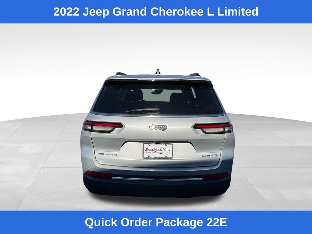 2022 Jeep Grand Cherokee Limited photo 2