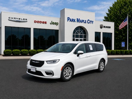 2023 Chrysler Pacifica Touring L FWD