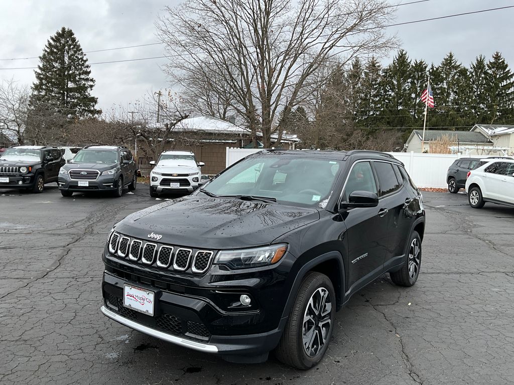 2023 Jeep Compass Limited's photo
