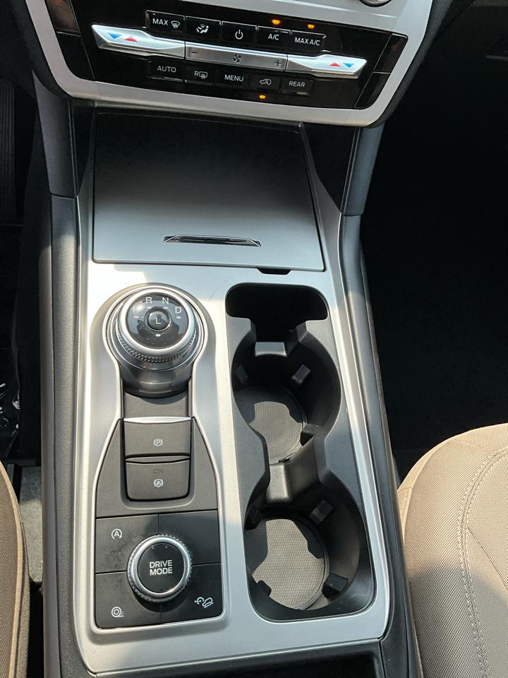 2024 Ford Explorer XLT - Photo 16