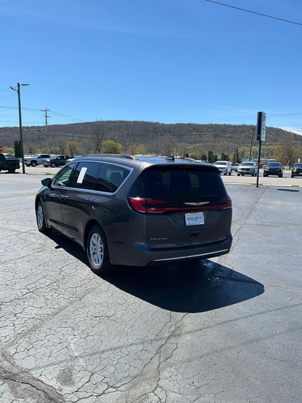 Used 2022 Chrysler Pacifica Touring-L