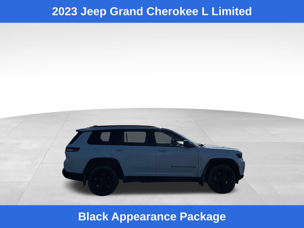 2023 Jeep Grand Cherokee Limited photo 3