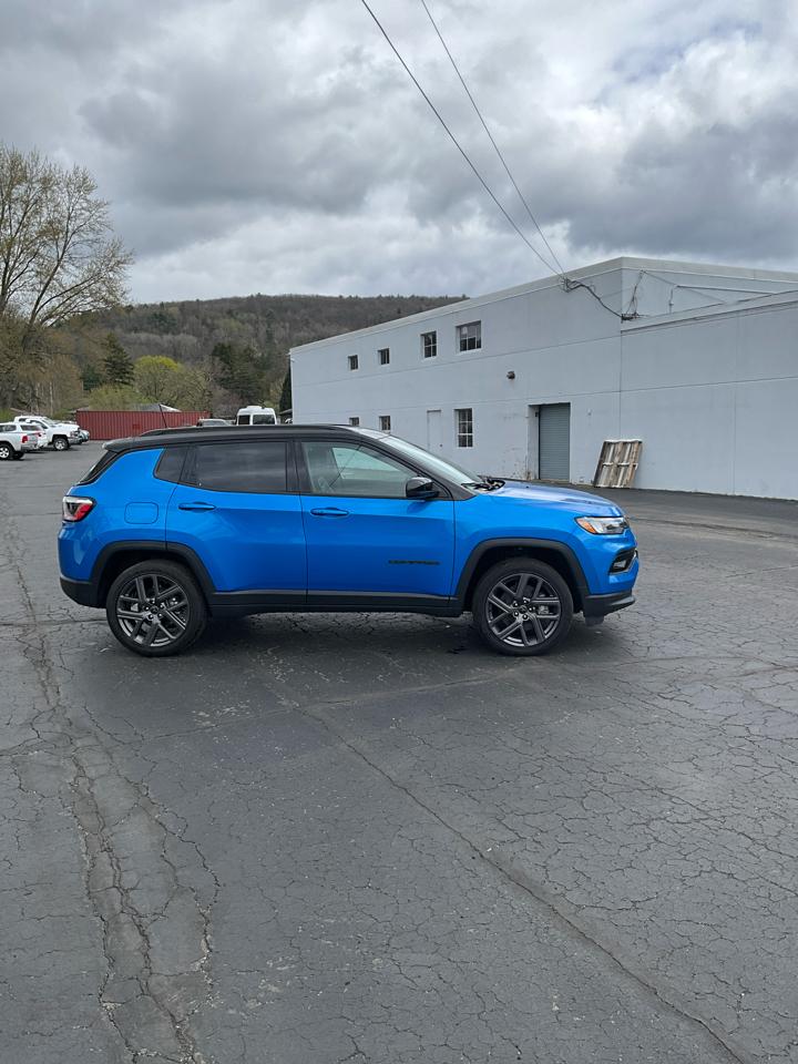 2025 Jeep Compass Limited - Photo 6