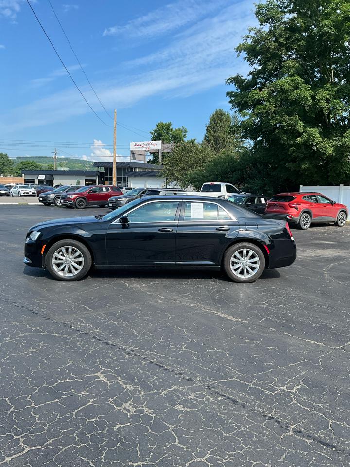 Used 2018 Chrysler 300 Touring with VIN 2C3CCARG3JH224004 for sale in Hornell, NY