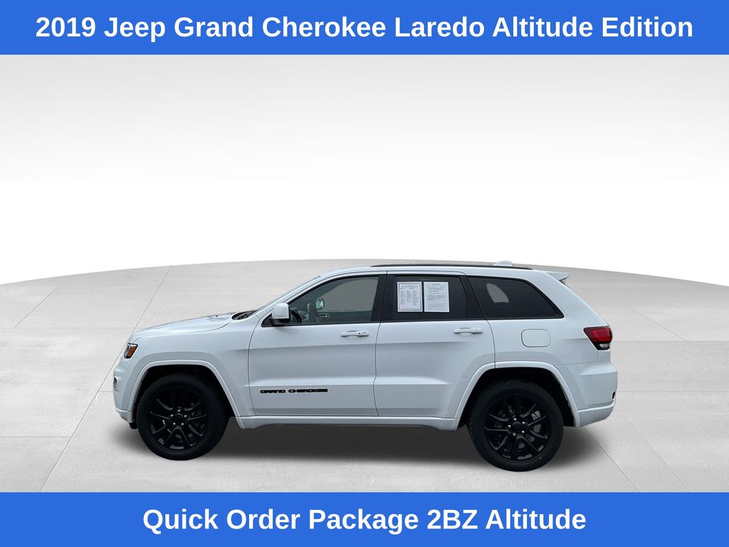2019 Jeep Grand Cherokee Altitude photo 2