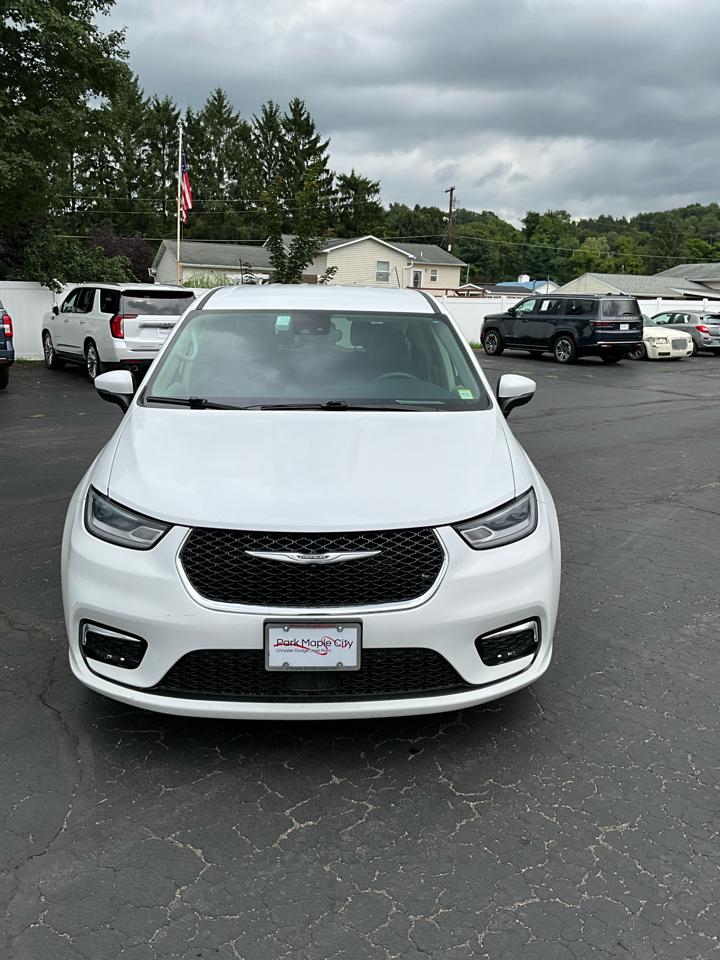 2023 Chrysler Pacifica Touring L - Photo 9