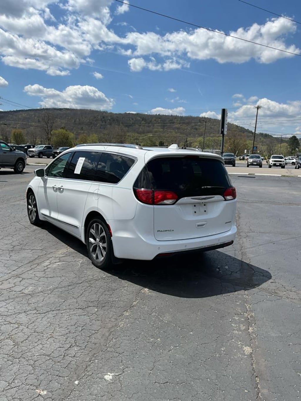 Used 2017 Chrysler Pacifica Limited