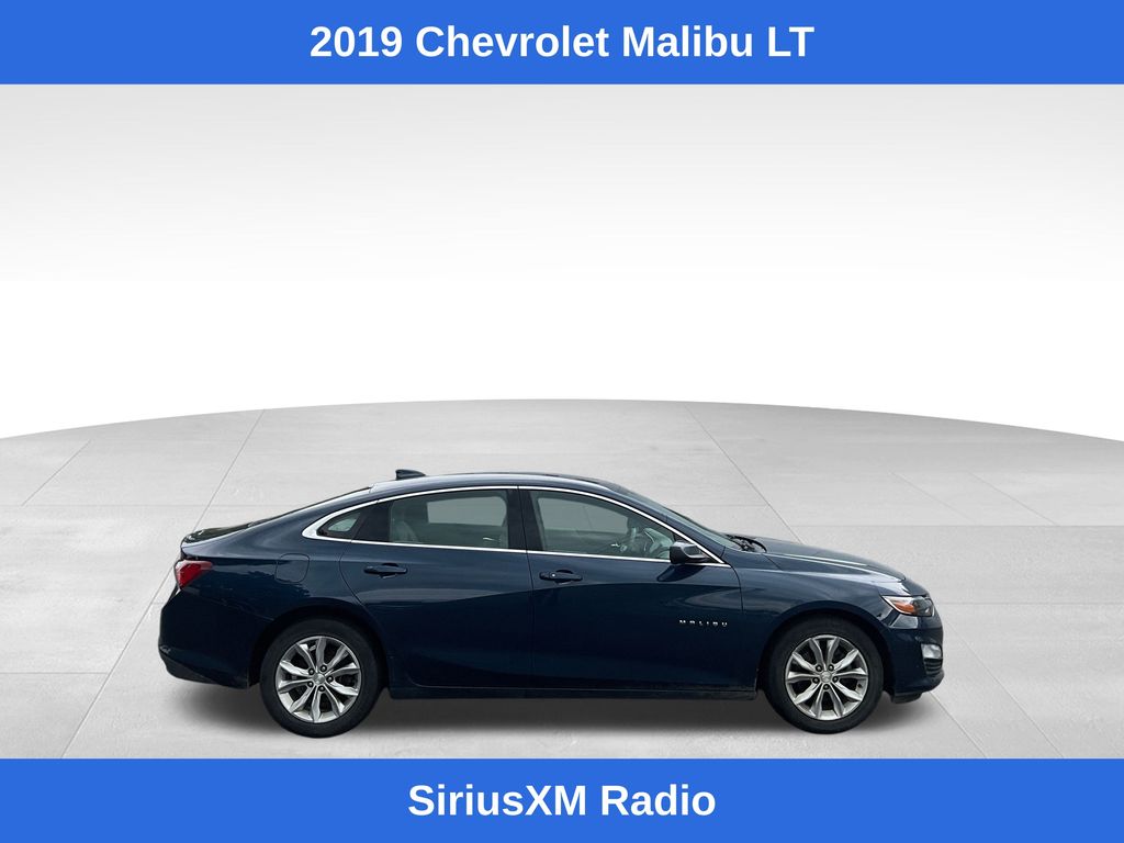 2019 Chevrolet Malibu 1LT photo 3