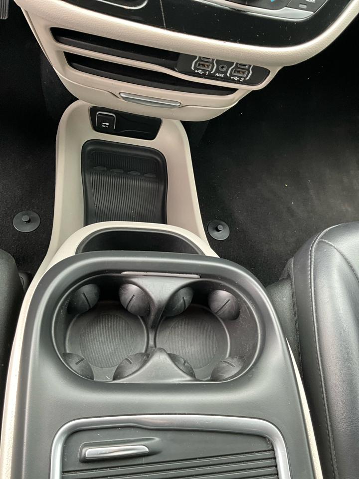 2023 Chrysler Pacifica Touring L - Photo 15