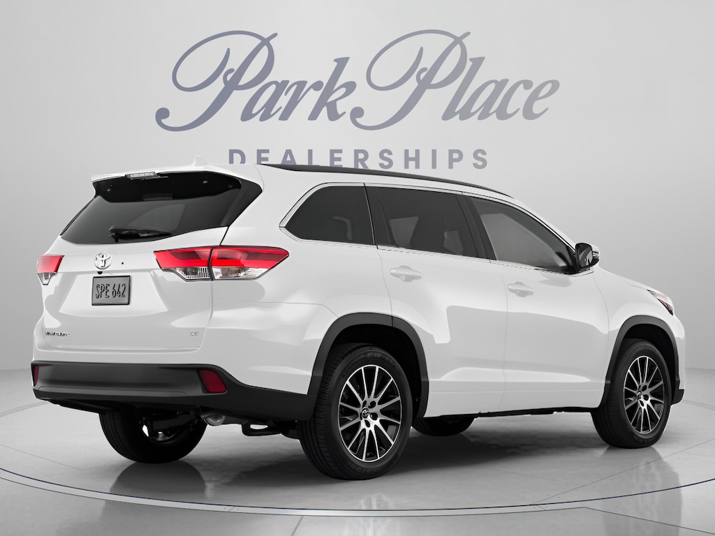Used 2018 Toyota Highlander LE I4 SUV