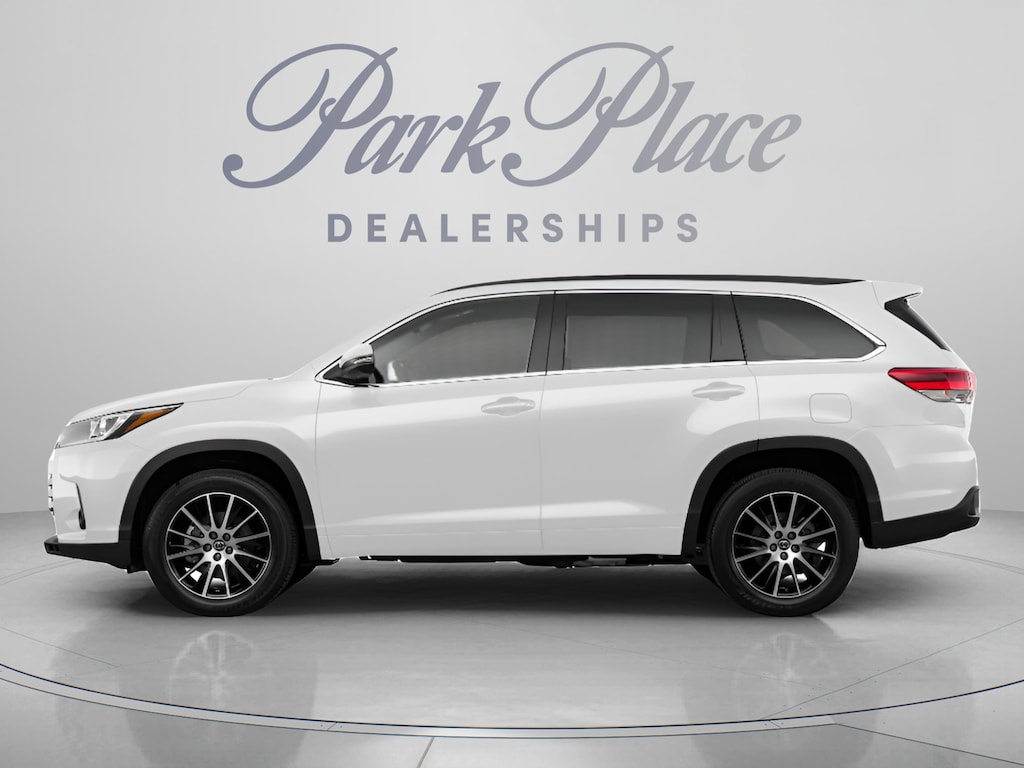 Used 2018 Toyota Highlander LE I4 SUV