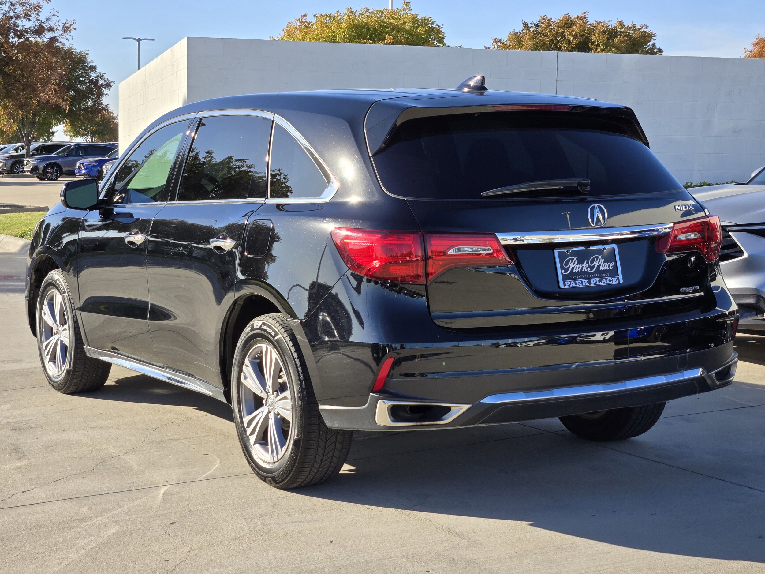 2020 Acura MDX SH-AWD photo 2