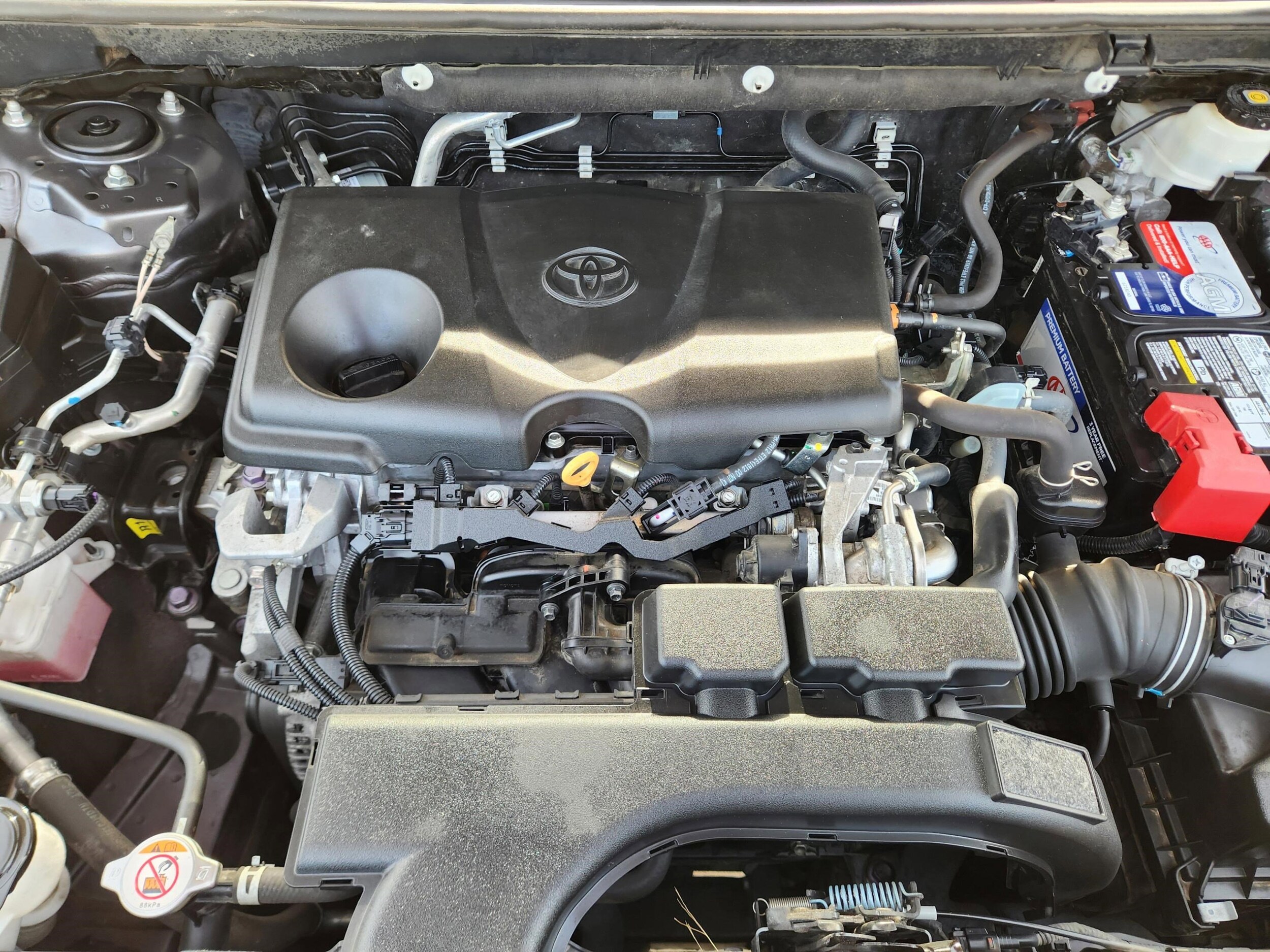 2021 Toyota RAV4 XLE - Photo 29