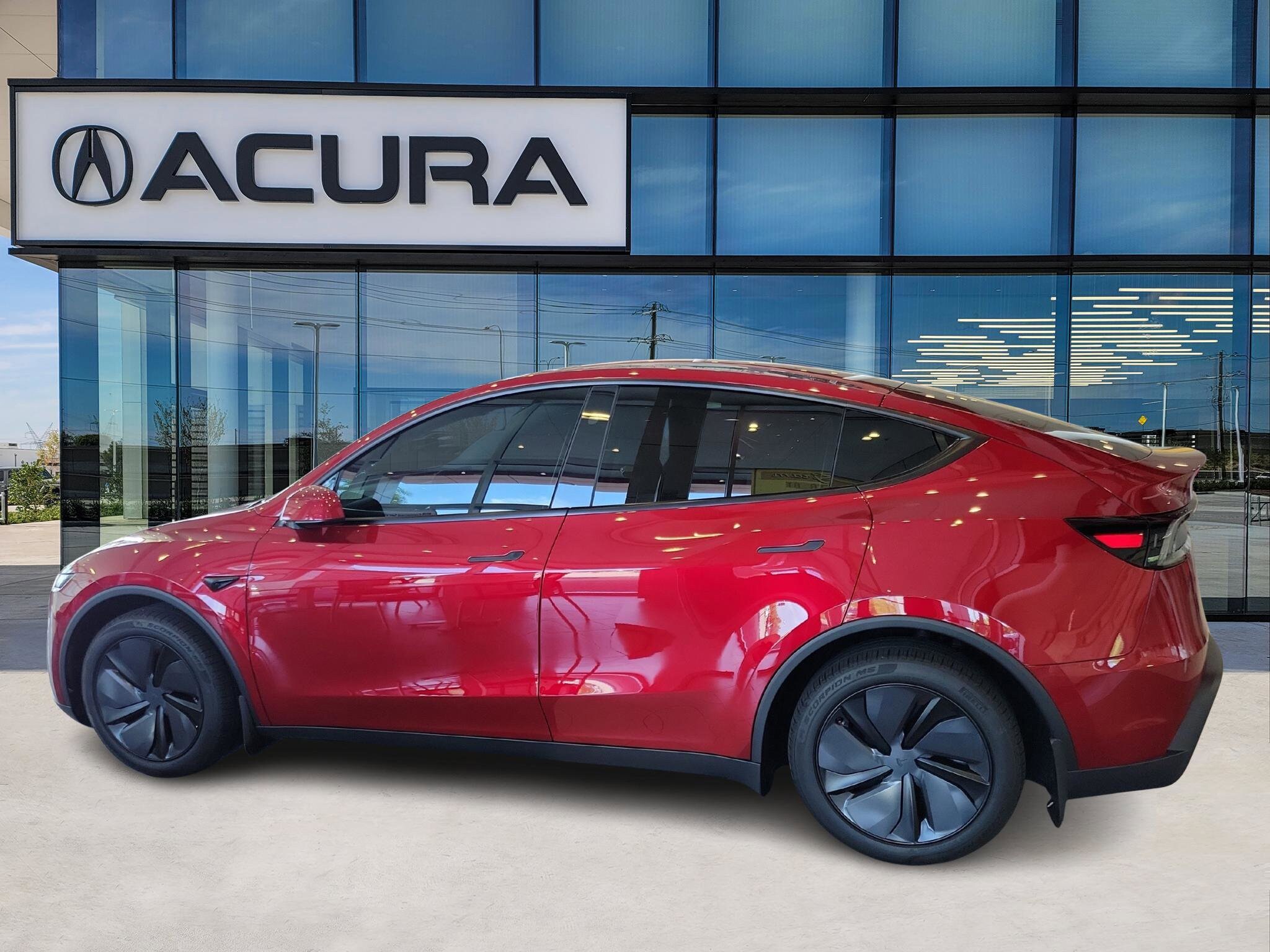 2026 Tesla Model Y Long Range photo 2