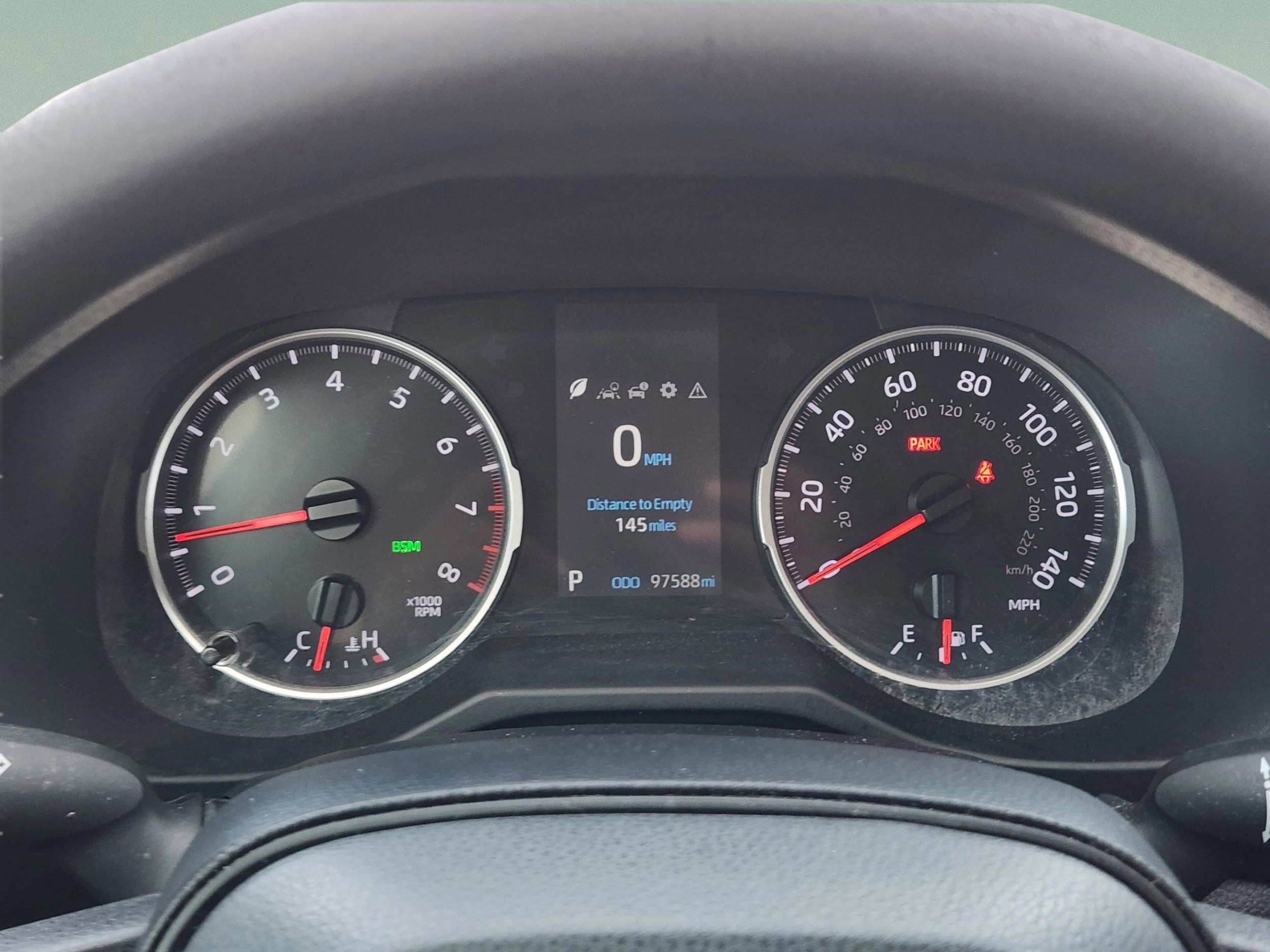 2021 Toyota RAV4 XLE - Photo 10