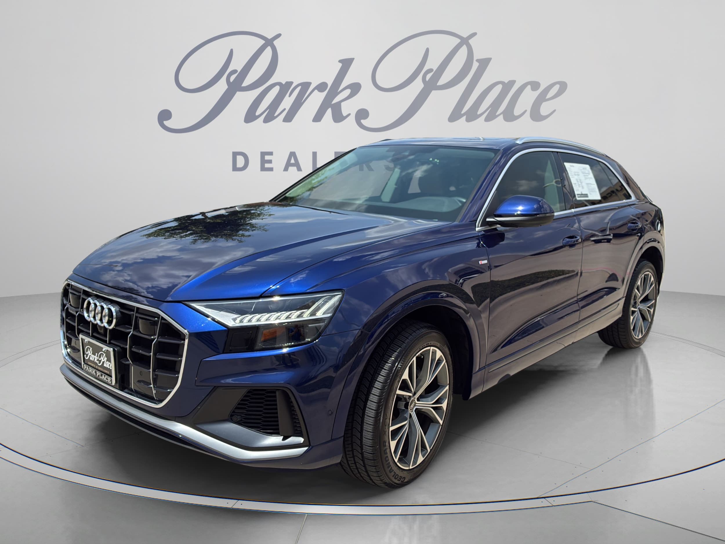 2023 Audi Q8
