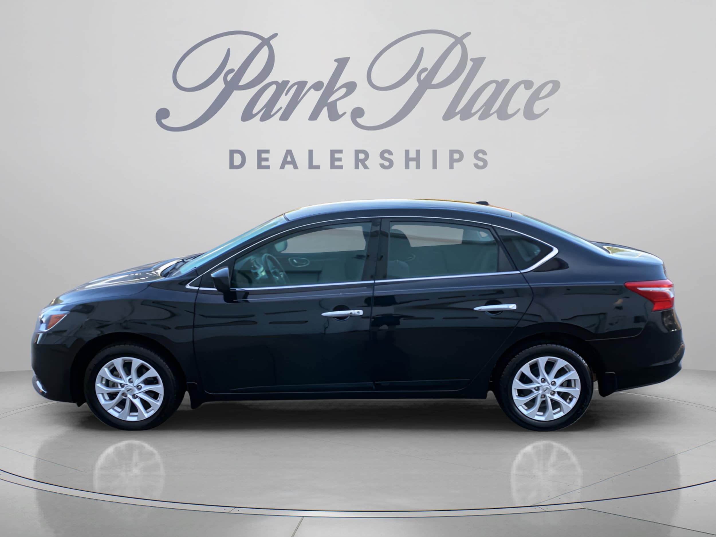 Used 2018 Nissan Sentra SV with VIN 3N1AB7APXJL645989 for sale in Plano, TX