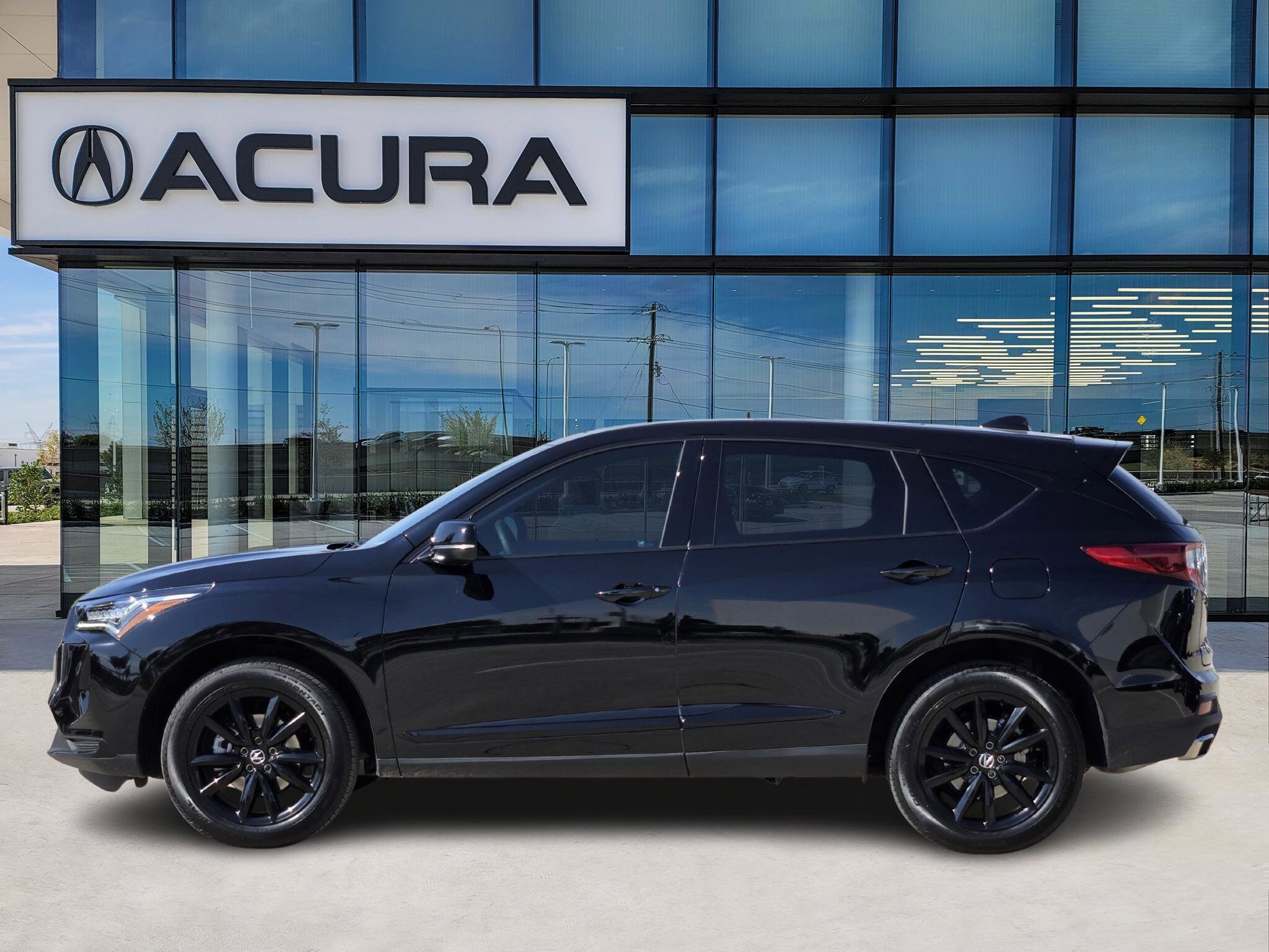 2025 Acura RDX photo 2
