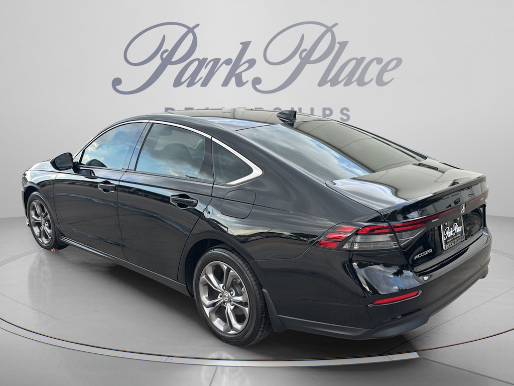 Used 2024 Honda Accord EX Sedan
