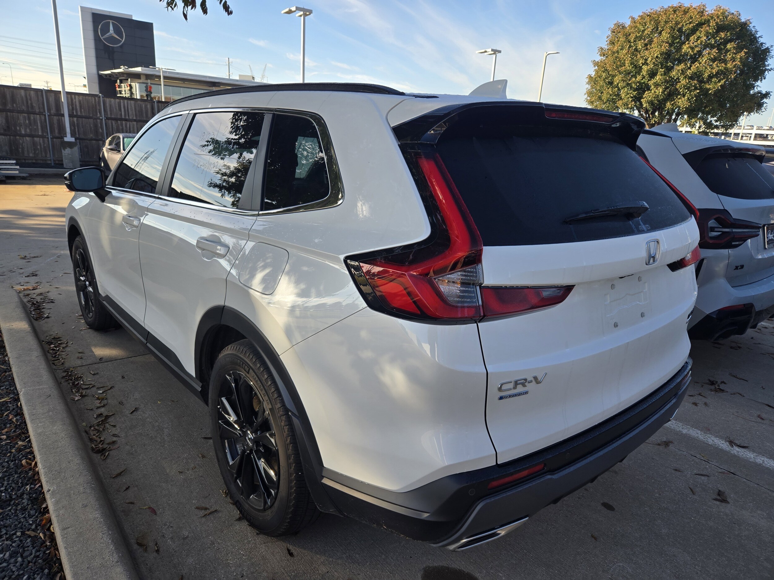 2023 Honda CR-V Hybrid Sport Touring photo 3