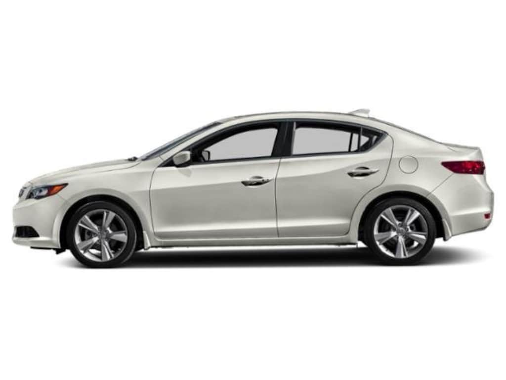 Used 2015 Acura ILX 2.0L w/Technology Package (A5) Sedan