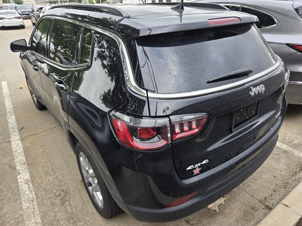 Used 2022 Jeep Compass Latitude Lux SUV