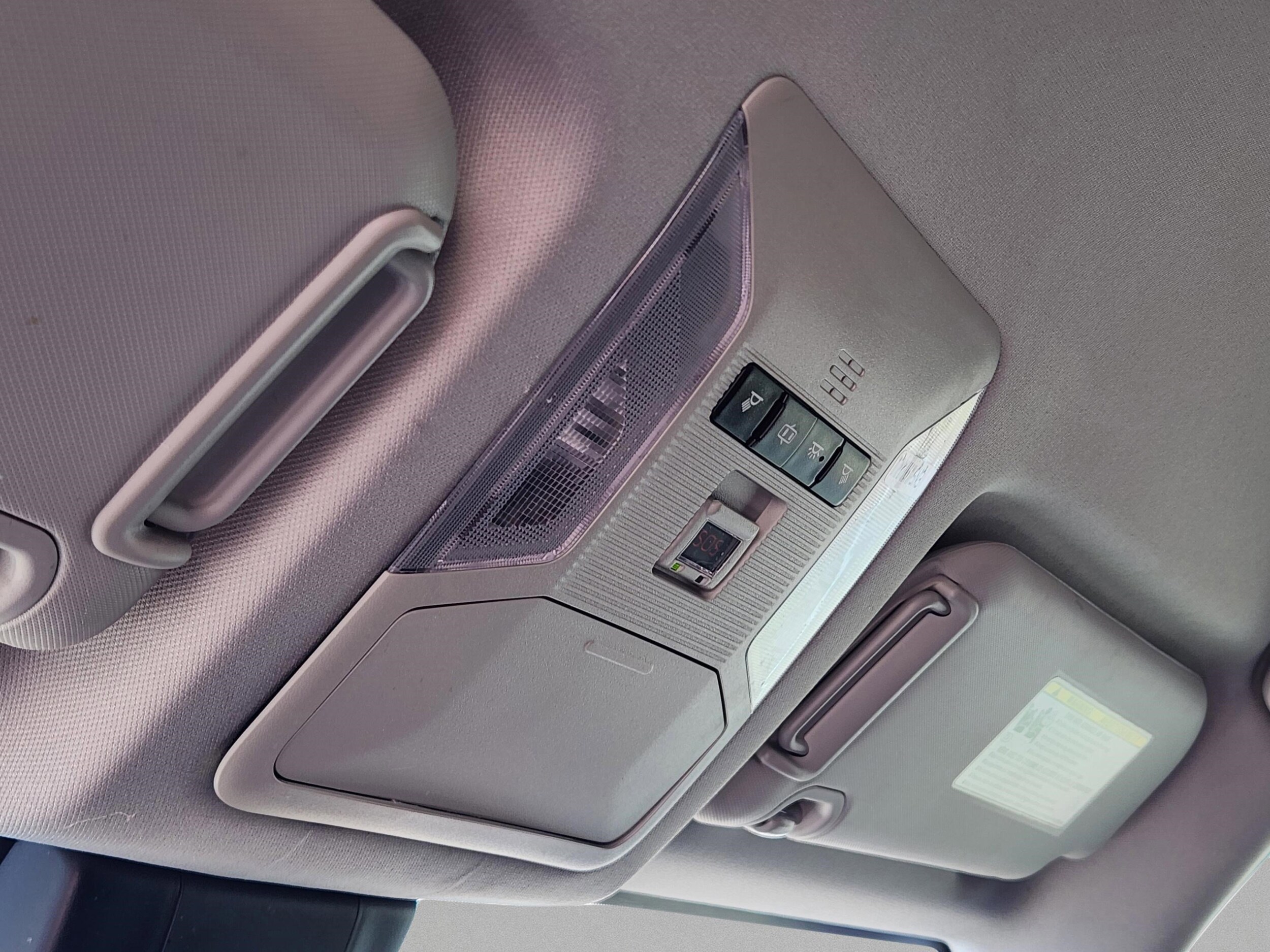 2021 Toyota RAV4 XLE - Photo 22
