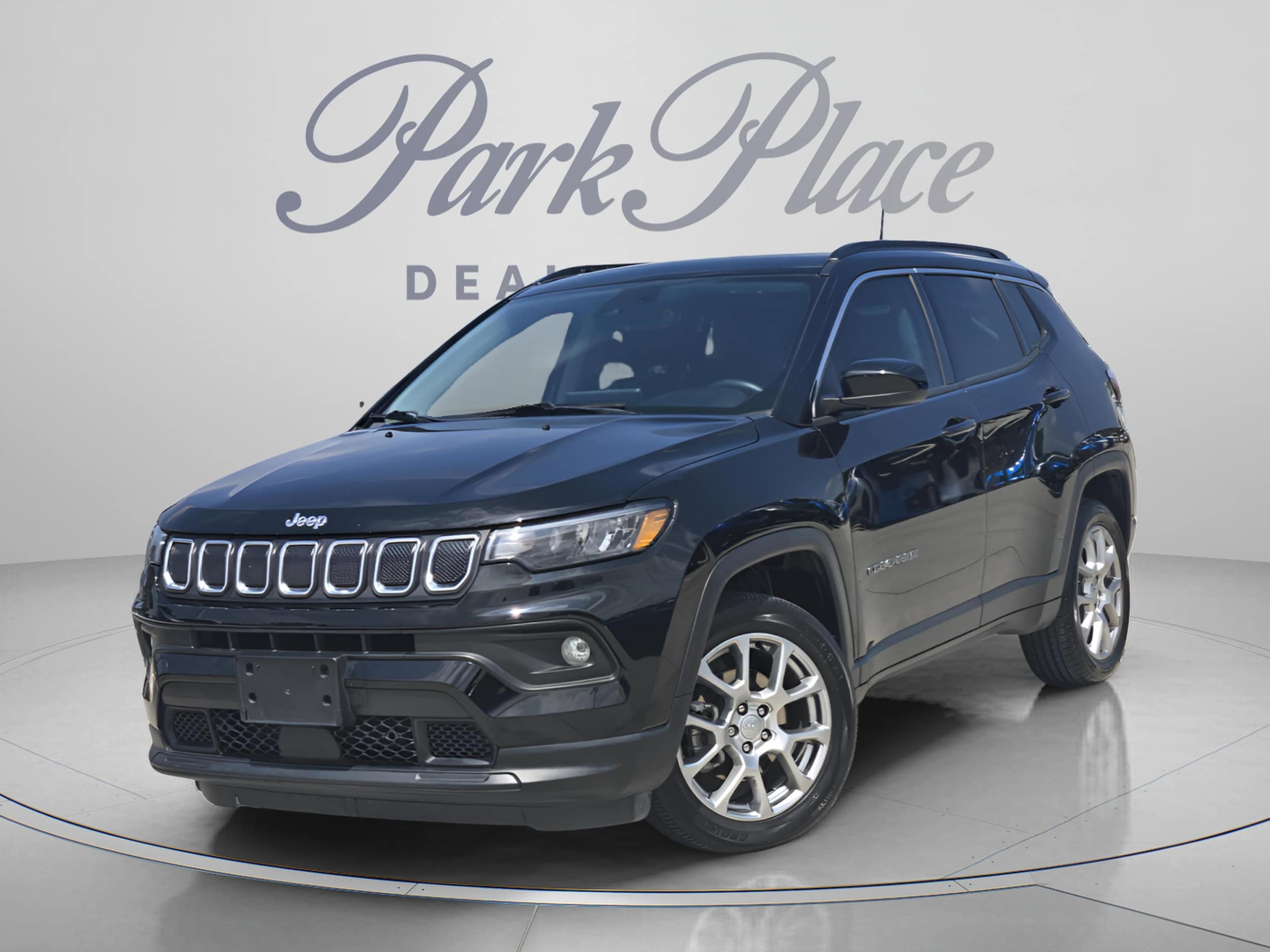 2022 Jeep Compass Latitude Lux 4X4's photo