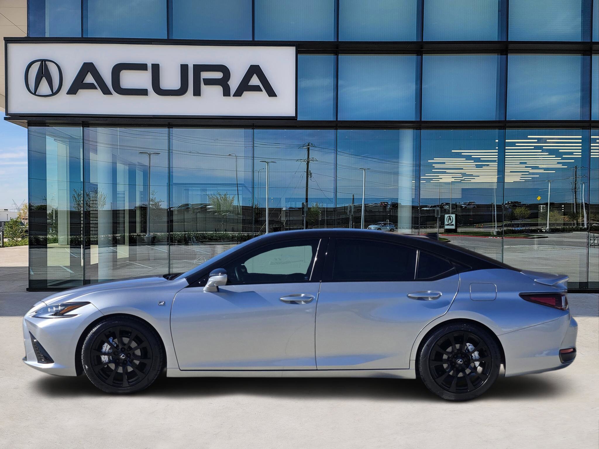 2024 Lexus ES 300h F SPORT Handling photo 3