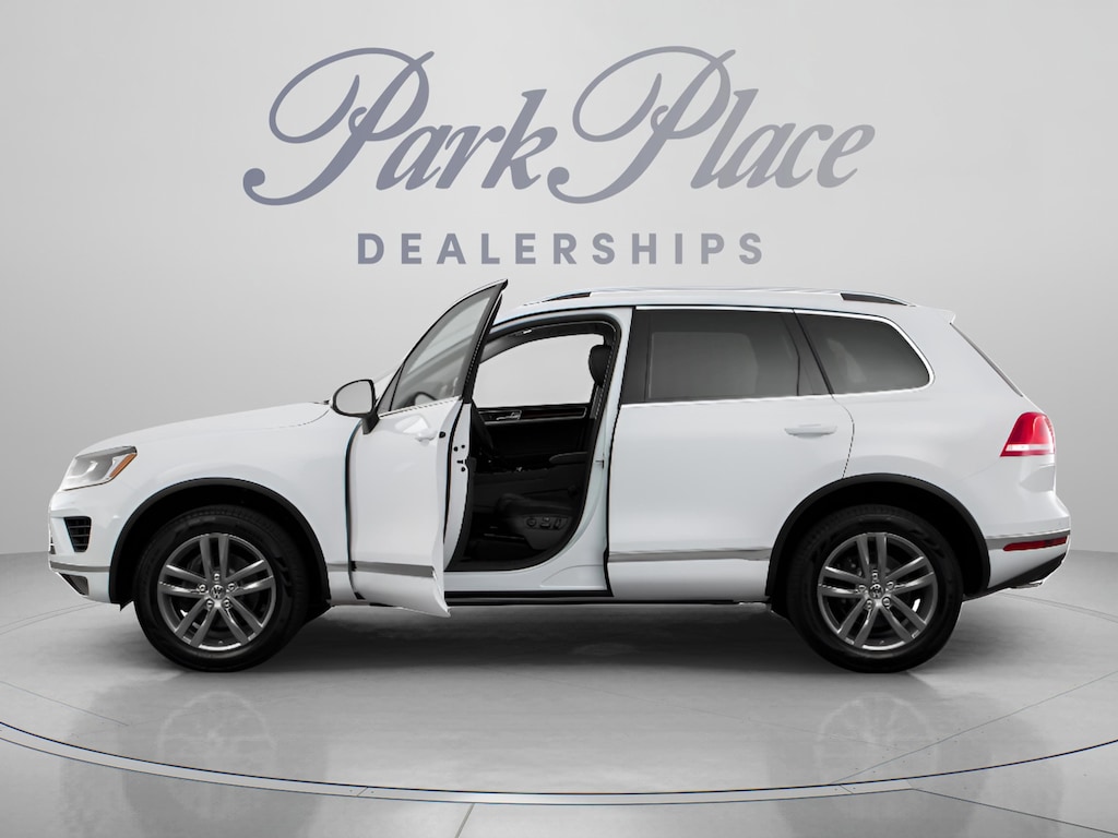 Used 2016 Volkswagen Touareg VR6 Lux 4MOTION SUV