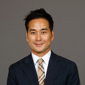 Staff member Brandon	Chong from ID_3f8773