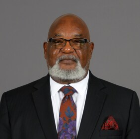 Staff member Ray Andrews from ID_9c4d67