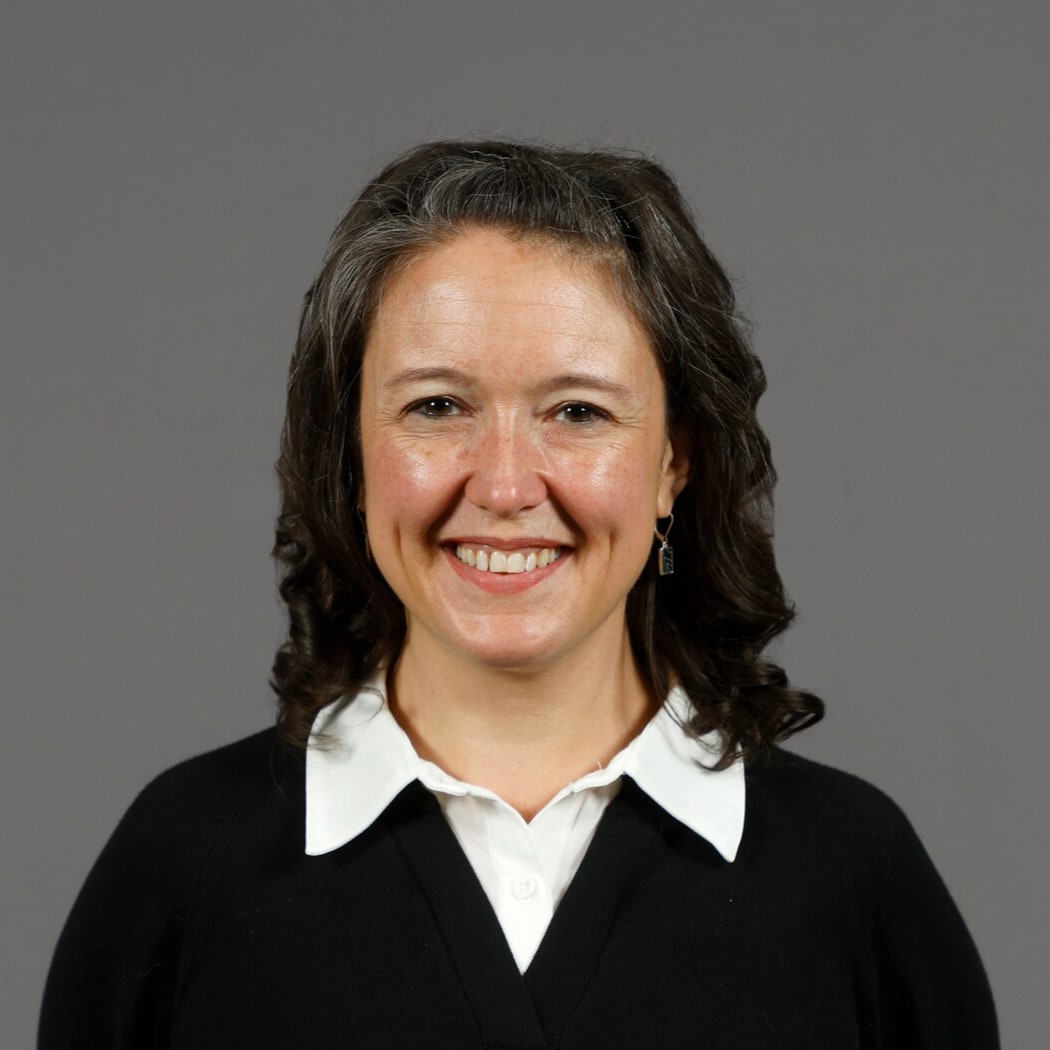 Staff member Angela Drake from ID_6d8435