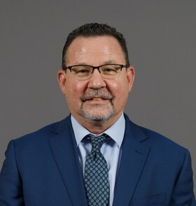 Staff member Raymond Resch from ID_8ca866