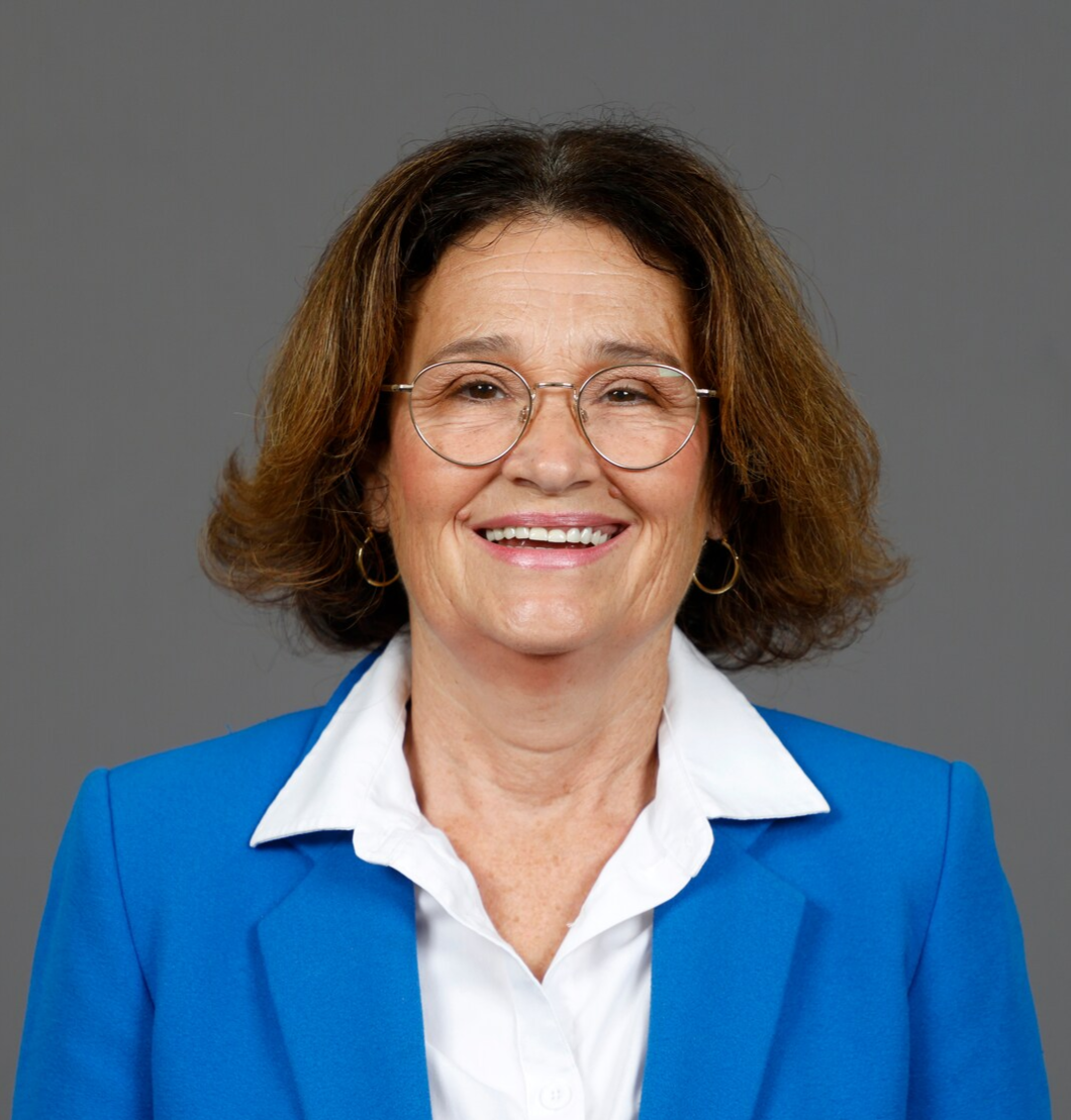 Staff member Leslie Kuykendall from ID_a8e0cd