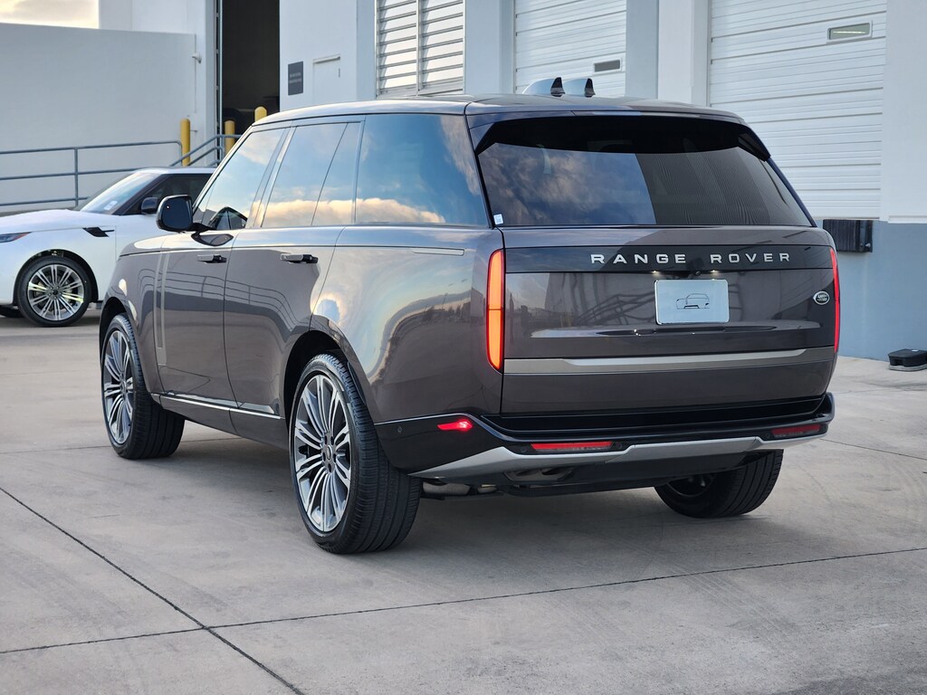 Certified 2022 Land Rover Range Rover SE P530 SE SWB