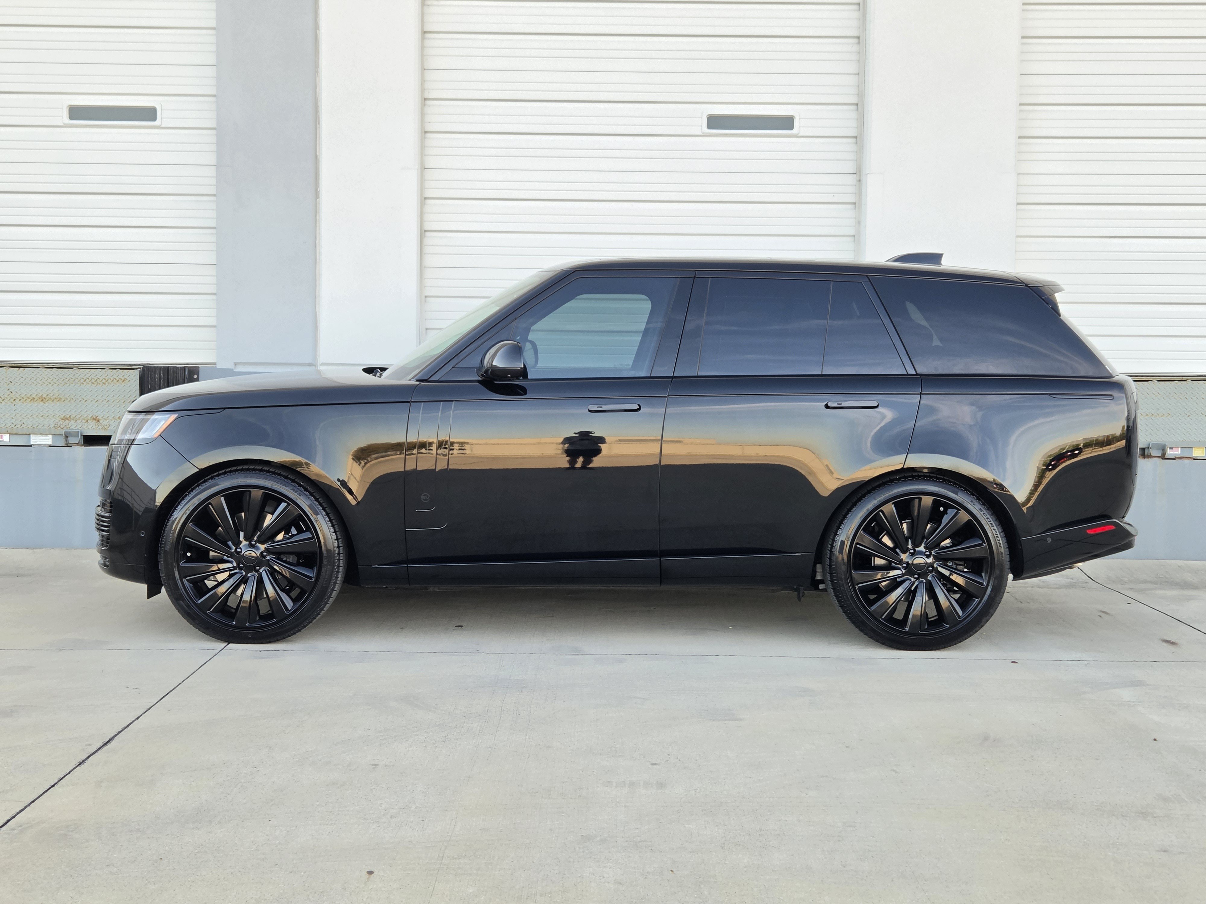 Certified 2026 Land Rover Range Rover SV P615 SV Black SWB