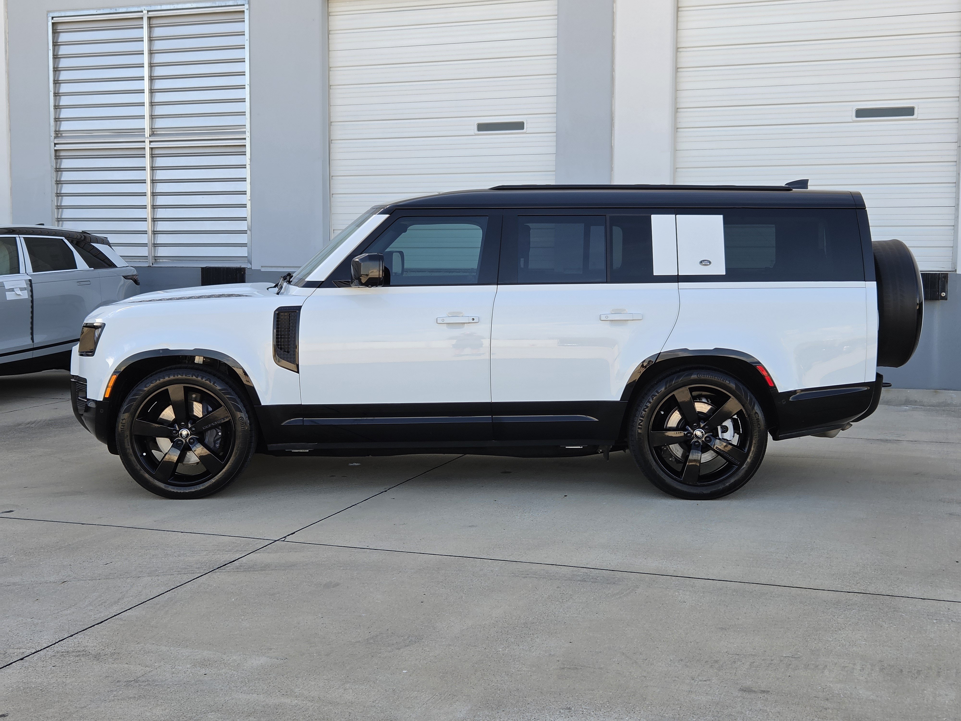 Certified 2024 Land Rover Defender 130 X-Dynamic SE 130 P400 X-Dynamic SE