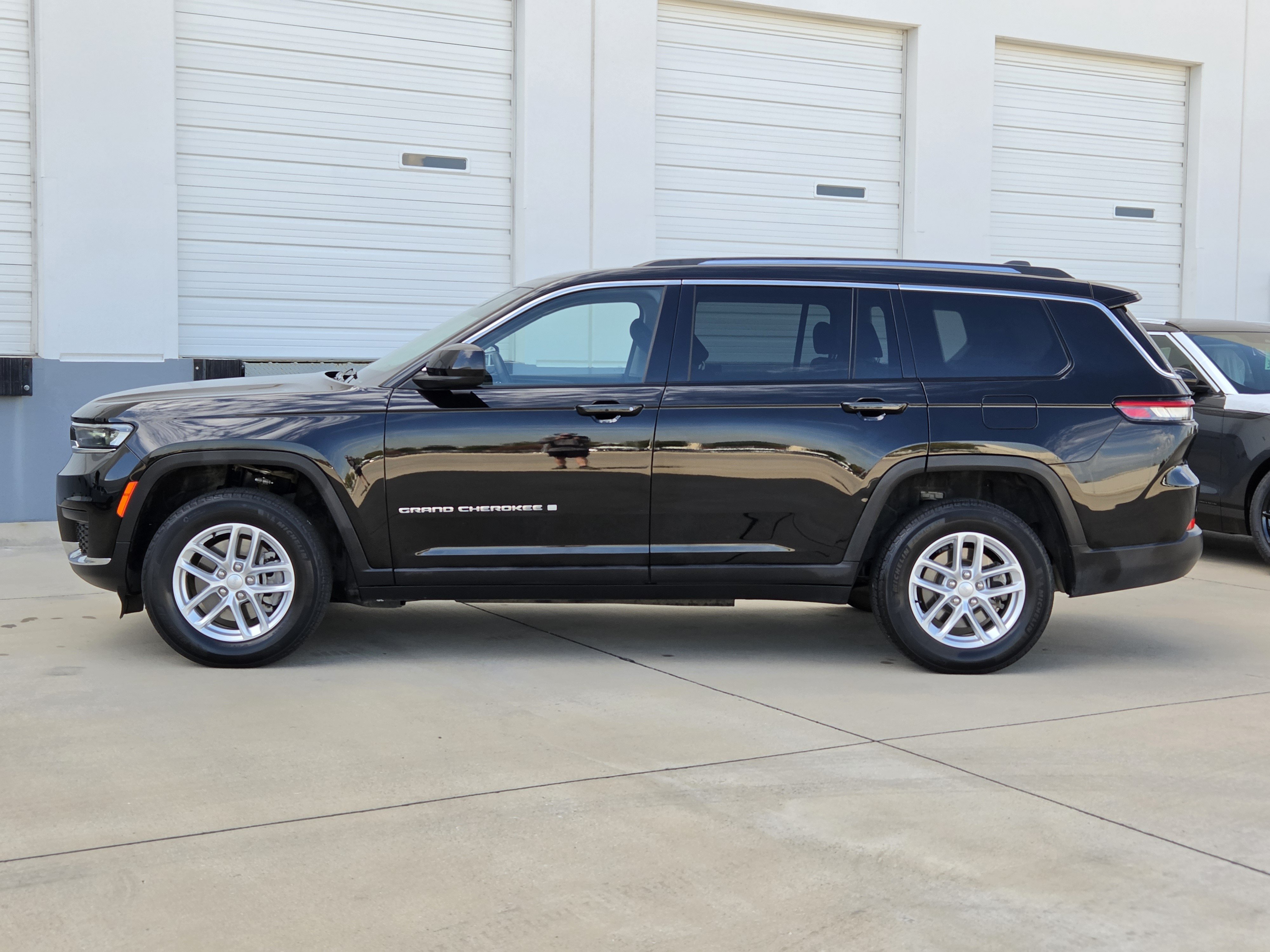 Used 2022 Jeep Grand Cherokee L Laredo Laredo 4x2