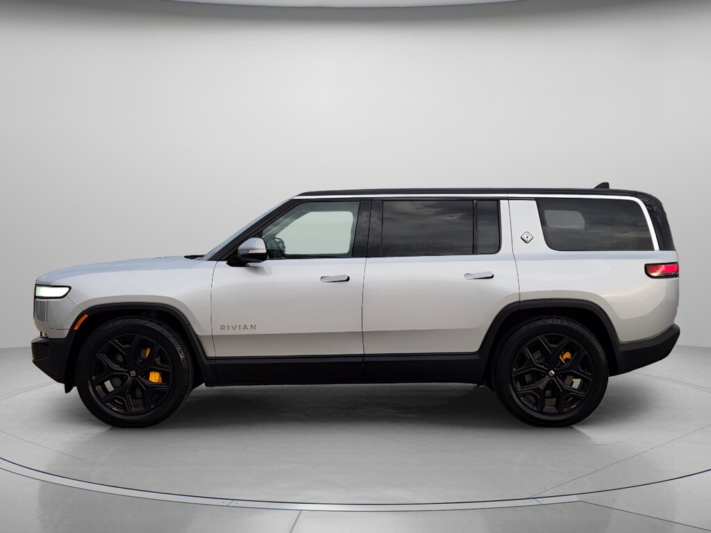 Used 2023 Rivian R1S Adventure Adventure Quad-Motor Large Pack