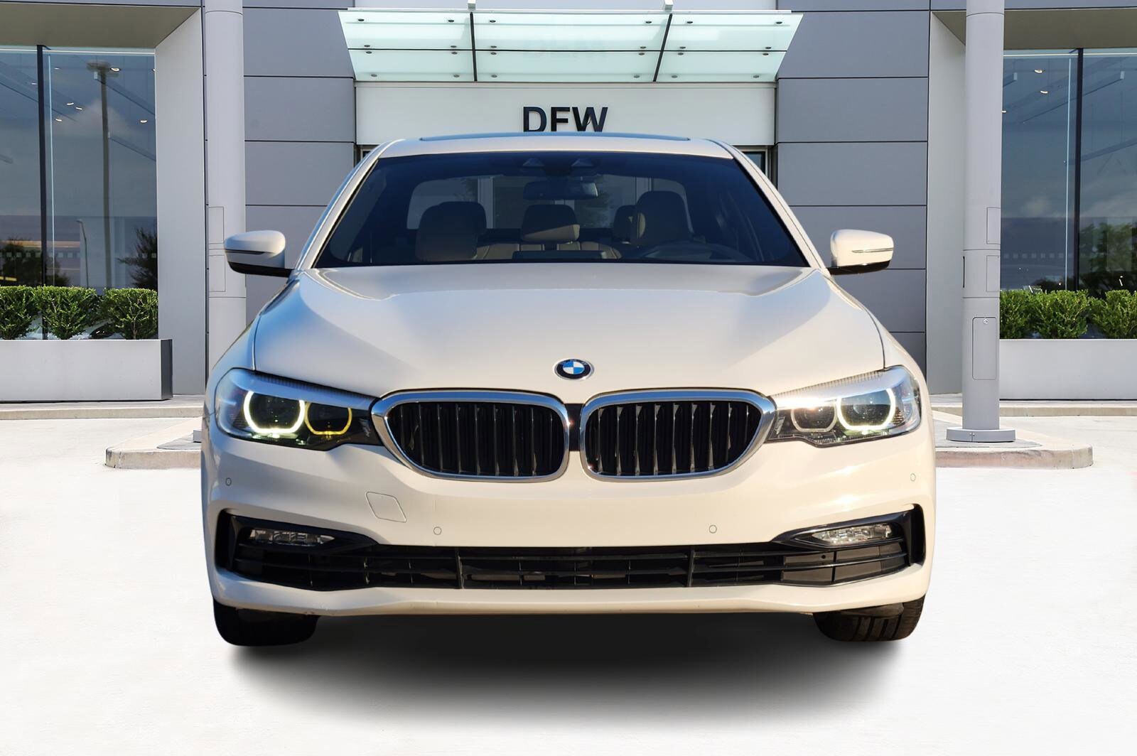 2018 Bmw 530i Sedan photo 2
