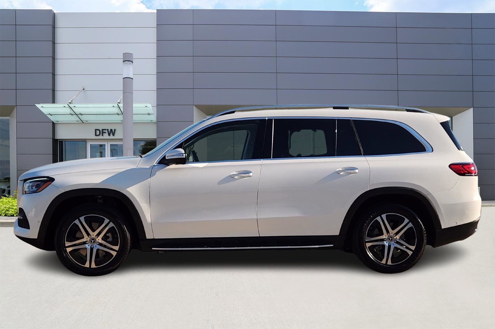 2022 Mercedes Benz GLS 450 4MATIC photo 3
